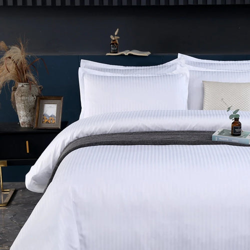 3Pcs White Satin Stripe Hotel Style Duvet Cover Set, Breathable Soft Fabric, 1 Duvet Cover 2 Pillowcases (Without Filler),